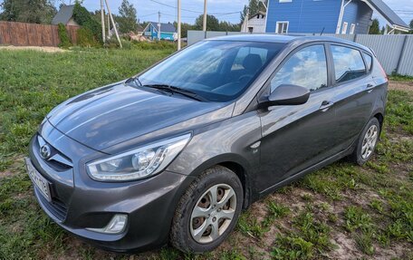 Hyundai Solaris II рестайлинг, 2013 год, 650 000 рублей, 4 фотография