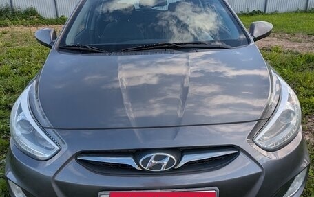 Hyundai Solaris II рестайлинг, 2013 год, 650 000 рублей, 5 фотография
