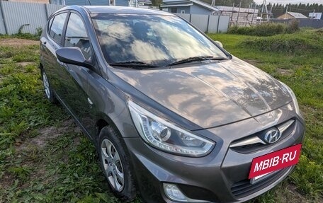 Hyundai Solaris II рестайлинг, 2013 год, 650 000 рублей, 6 фотография
