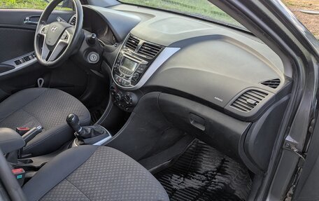 Hyundai Solaris II рестайлинг, 2013 год, 650 000 рублей, 7 фотография