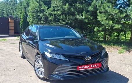 Toyota Camry, 2020 год, 3 750 000 рублей, 3 фотография