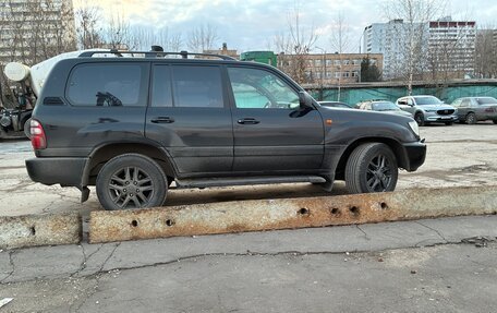 Toyota Land Cruiser 100 рестайлинг 2, 2004 год, 1 450 000 рублей, 6 фотография