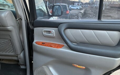 Toyota Land Cruiser 100 рестайлинг 2, 2004 год, 1 450 000 рублей, 12 фотография