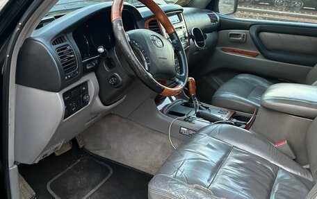 Toyota Land Cruiser 100 рестайлинг 2, 2004 год, 1 450 000 рублей, 10 фотография