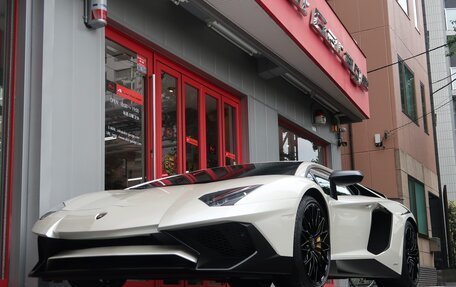 Lamborghini Aventador I рестайлинг, 2016 год, 49 500 000 рублей, 4 фотография