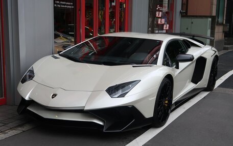 Lamborghini Aventador I рестайлинг, 2016 год, 49 500 000 рублей, 2 фотография