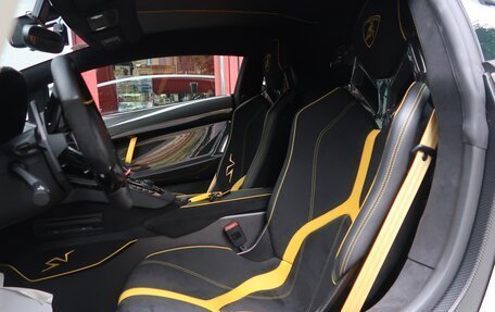 Lamborghini Aventador I рестайлинг, 2016 год, 49 500 000 рублей, 21 фотография