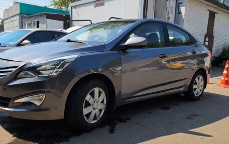 Hyundai Solaris II рестайлинг, 2016 год, 800 000 рублей, 2 фотография