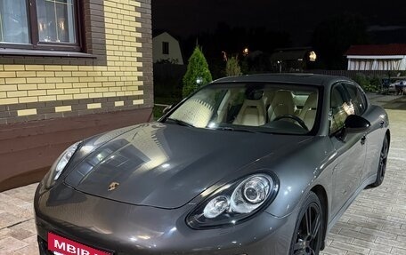 Porsche Panamera II рестайлинг, 2013 год, 2 400 000 рублей, 2 фотография