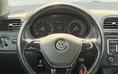 Volkswagen Polo VI (EU Market), 2015 год, 939 000 рублей, 19 фотография