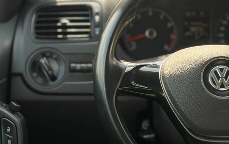 Volkswagen Polo VI (EU Market), 2015 год, 939 000 рублей, 24 фотография