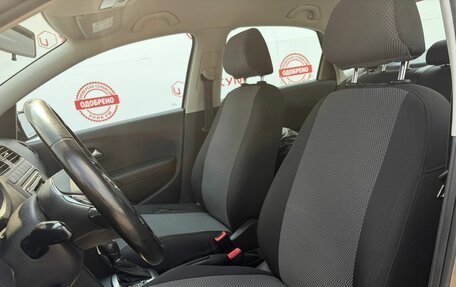 Volkswagen Polo VI (EU Market), 2015 год, 939 000 рублей, 30 фотография