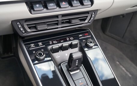 Porsche 911, 2021 год, 17 700 000 рублей, 21 фотография