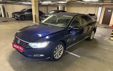 Volkswagen Passat B8 рестайлинг, 2017 год, 2 080 000 рублей, 12 фотография