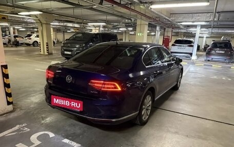 Volkswagen Passat B8 рестайлинг, 2017 год, 2 080 000 рублей, 11 фотография