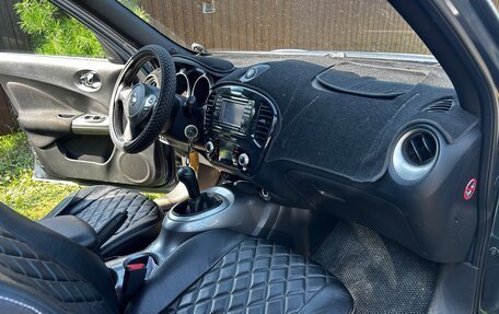 Nissan Juke II, 2011 год, 850 000 рублей, 14 фотография