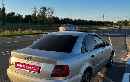 Audi A4, 1999 год, 300 000 рублей, 11 фотография
