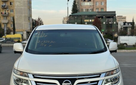 Nissan Elgrand III, 2018 год, 2 850 000 рублей, 4 фотография