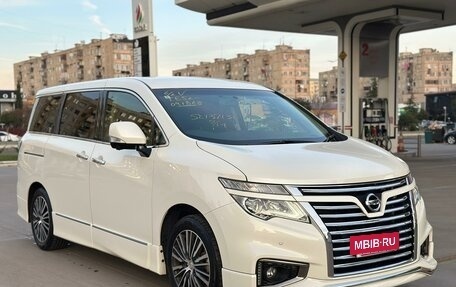 Nissan Elgrand III, 2018 год, 2 850 000 рублей, 5 фотография