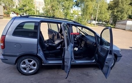 Opel Zafira A рестайлинг, 2002 год, 330 000 рублей, 10 фотография