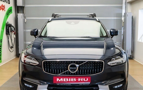 Volvo V90 Cross Country I рестайлинг, 2017 год, 3 349 000 рублей, 2 фотография
