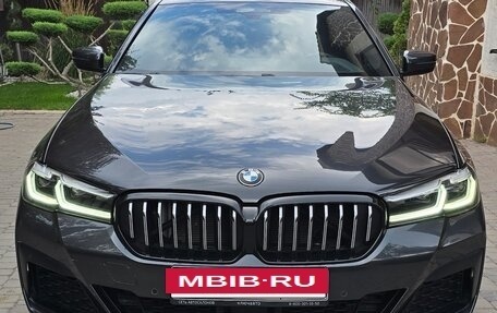 BMW 5 серия, 2020 год, 3 990 000 рублей, 3 фотография