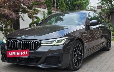 BMW 5 серия, 2020 год, 3 990 000 рублей, 2 фотография