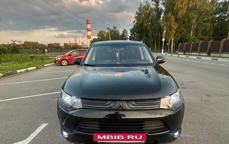 Mitsubishi Outlander III рестайлинг 3, 2012 год, 1 200 000 рублей, 7 фотография