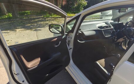 Honda Fit Shuttle I рестайлинг, 2013 год, 1 020 000 рублей, 14 фотография