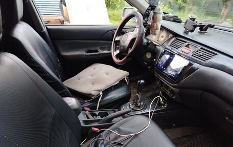 Mitsubishi Lancer IX, 2005 год, 400 000 рублей, 7 фотография