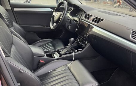 Skoda Superb III рестайлинг, 2018 год, 2 300 000 рублей, 6 фотография