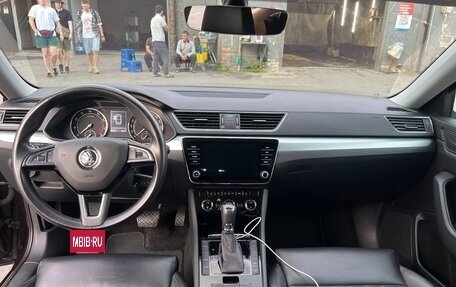 Skoda Superb III рестайлинг, 2018 год, 2 300 000 рублей, 9 фотография