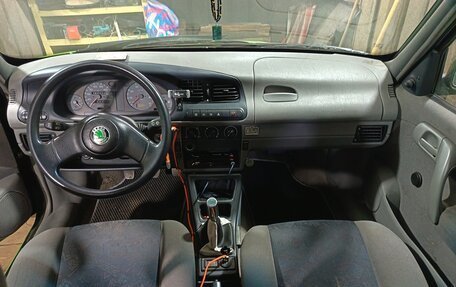 Skoda Felicia I рестайлинг, 1998 год, 150 000 рублей, 26 фотография