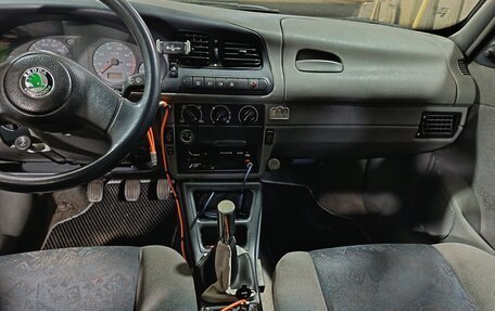 Skoda Felicia I рестайлинг, 1998 год, 150 000 рублей, 27 фотография