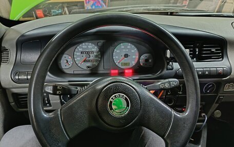 Skoda Felicia I рестайлинг, 1998 год, 150 000 рублей, 32 фотография