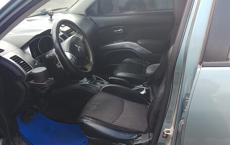 Mitsubishi Outlander III рестайлинг 3, 2007 год, 550 000 рублей, 5 фотография