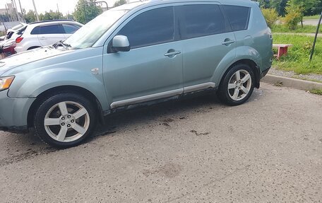 Mitsubishi Outlander III рестайлинг 3, 2007 год, 550 000 рублей, 2 фотография