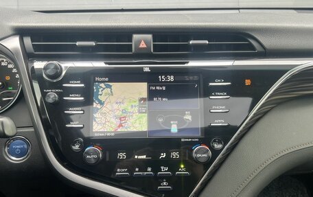Toyota Camry, 2017 год, 2 610 000 рублей, 15 фотография