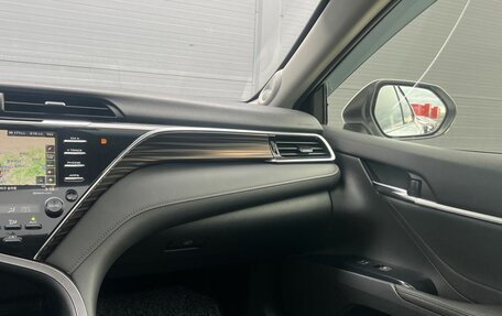 Toyota Camry, 2017 год, 2 610 000 рублей, 16 фотография