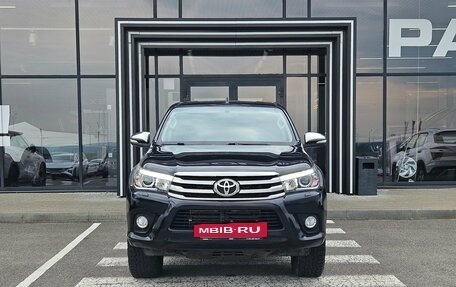 Toyota Hilux VIII, 2016 год, 2 998 000 рублей, 2 фотография