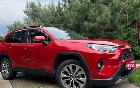 Toyota RAV4, 2021 год, 3 495 000 рублей, 9 фотография