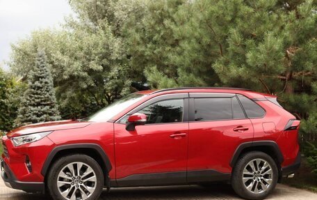 Toyota RAV4, 2021 год, 3 495 000 рублей, 3 фотография