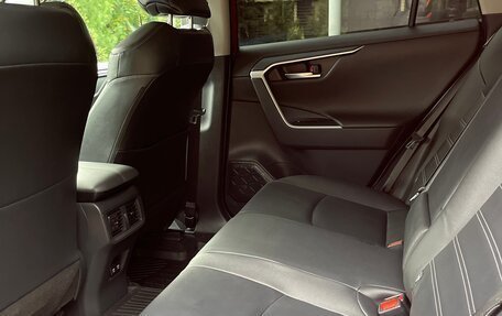 Toyota RAV4, 2021 год, 3 495 000 рублей, 26 фотография