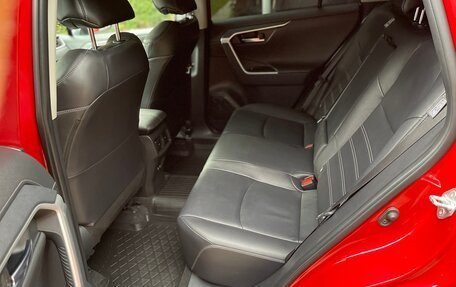Toyota RAV4, 2021 год, 3 495 000 рублей, 25 фотография