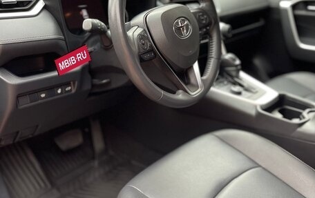 Toyota RAV4, 2021 год, 3 495 000 рублей, 29 фотография