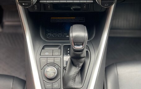 Toyota RAV4, 2021 год, 3 495 000 рублей, 32 фотография