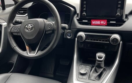 Toyota RAV4, 2021 год, 3 495 000 рублей, 33 фотография