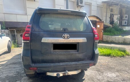 Toyota Land Cruiser Prado 150 рестайлинг 2, 2017 год, 3 540 000 рублей, 3 фотография