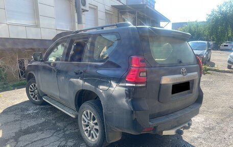 Toyota Land Cruiser Prado 150 рестайлинг 2, 2017 год, 3 540 000 рублей, 4 фотография