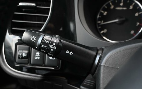 Mitsubishi Outlander III рестайлинг 3, 2021 год, 1 999 000 рублей, 12 фотография